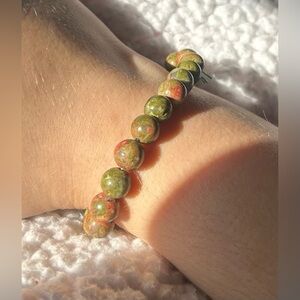 Unakite | Polished Bead Bracelet | Brand new | Beautiful Red/Green Stones |